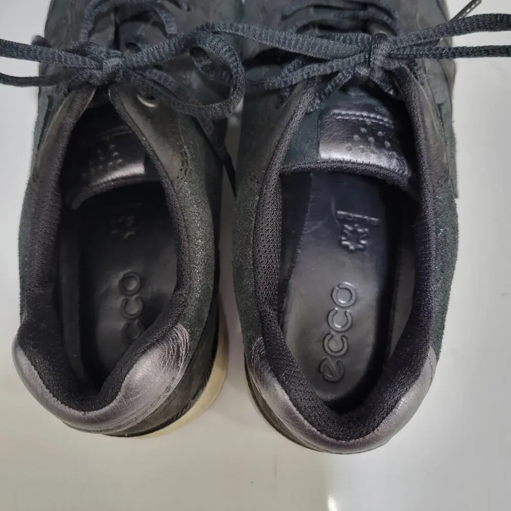 Ecco Retro Low Top Metallic Black Leather Sneakers Size 39 EU 8.5 US